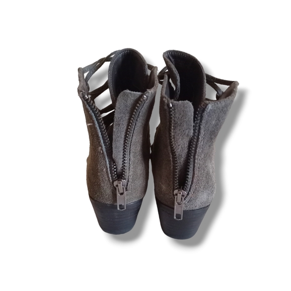 Like New 🌷 Yellow Box Women's Jaffa Charcoal Suede Strappy Ankle Boots - Picture 6 of 16